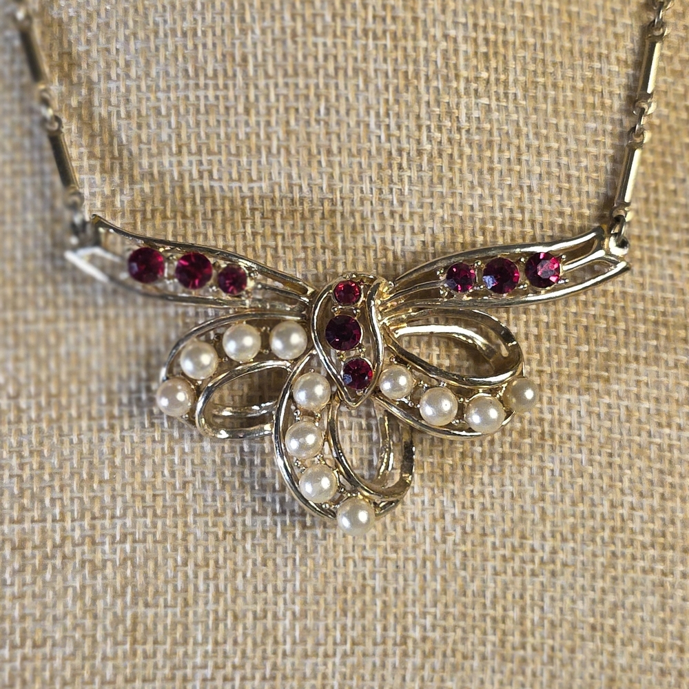 Vintage Coro Faux Pearl and Red Gemstone Necklace